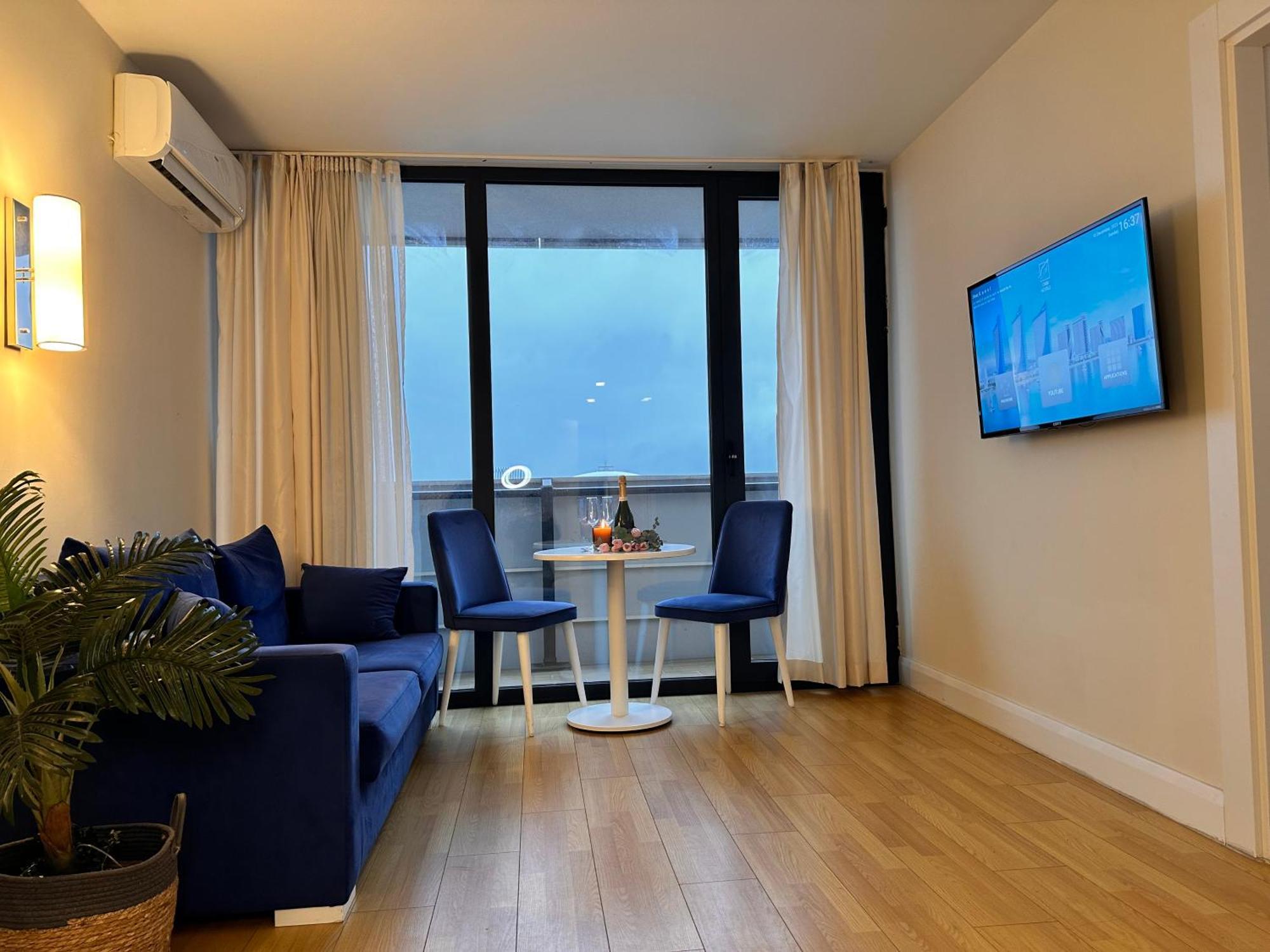Batumi Orbi City Apart Hotel Exterior photo