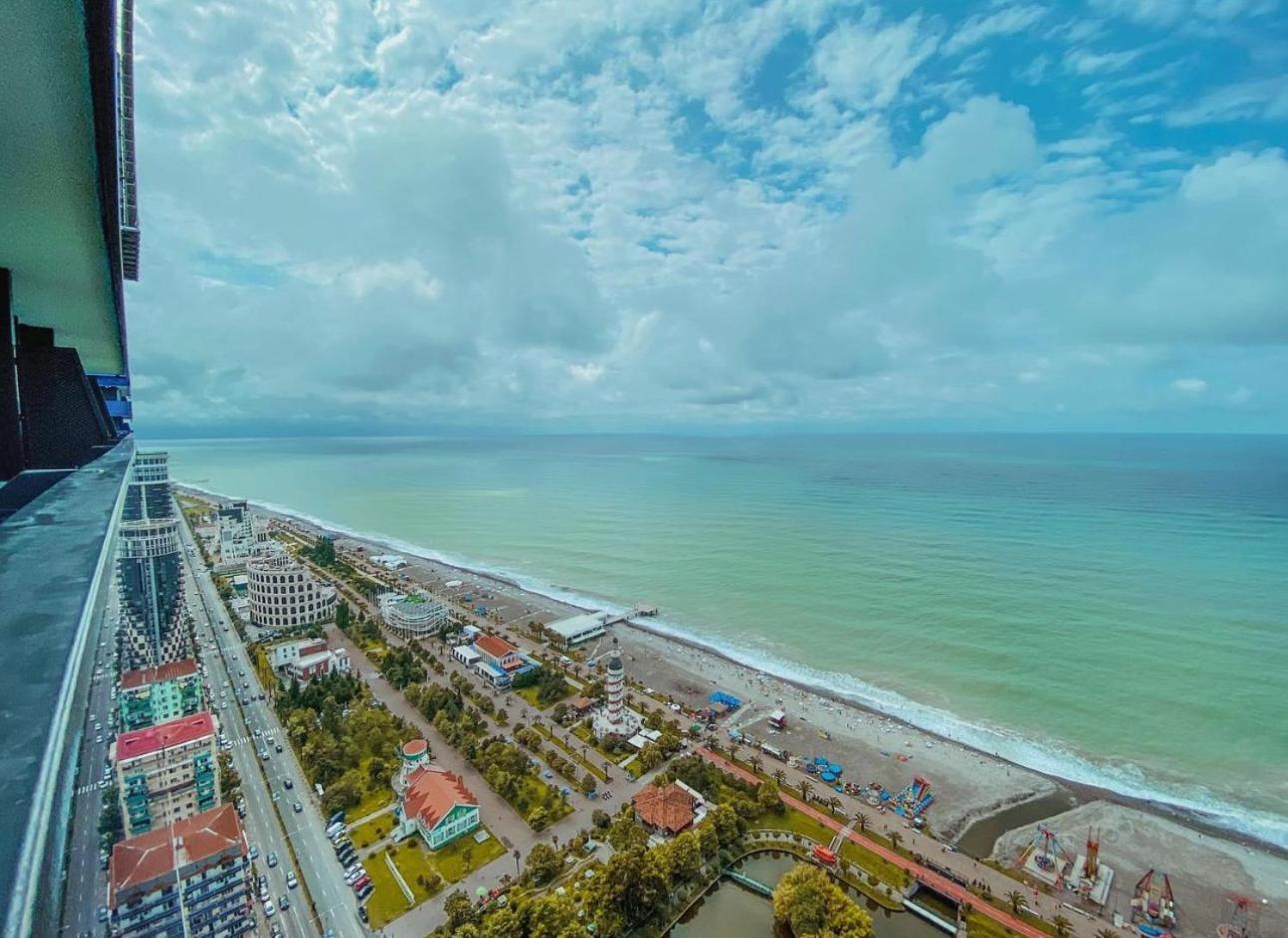 Batumi Orbi City Apart Hotel Exterior photo